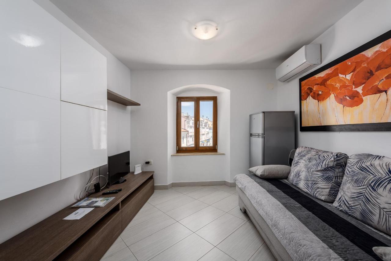 Apartments Dante 乌马格 外观 照片