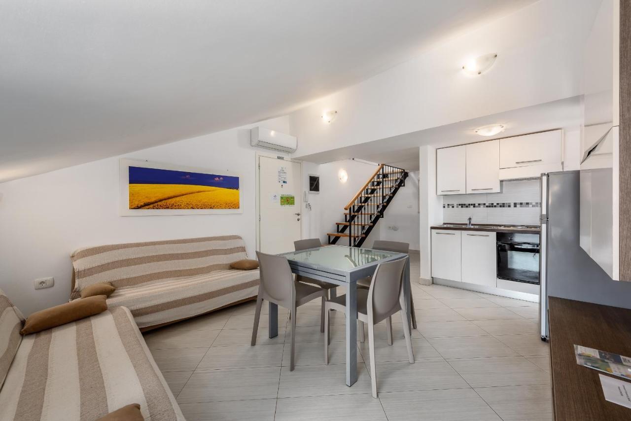 Apartments Dante 乌马格 外观 照片