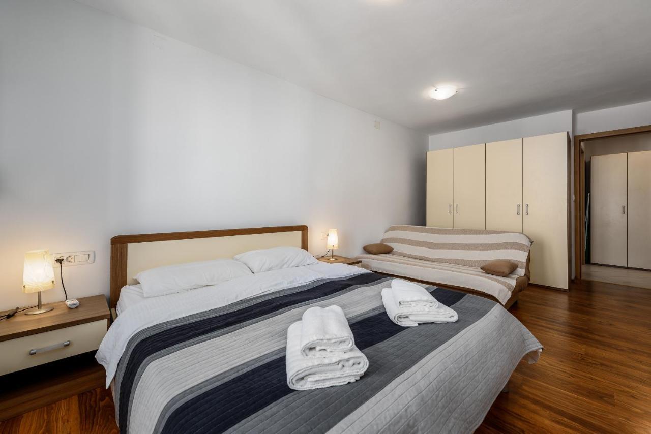 Apartments Dante 乌马格 外观 照片
