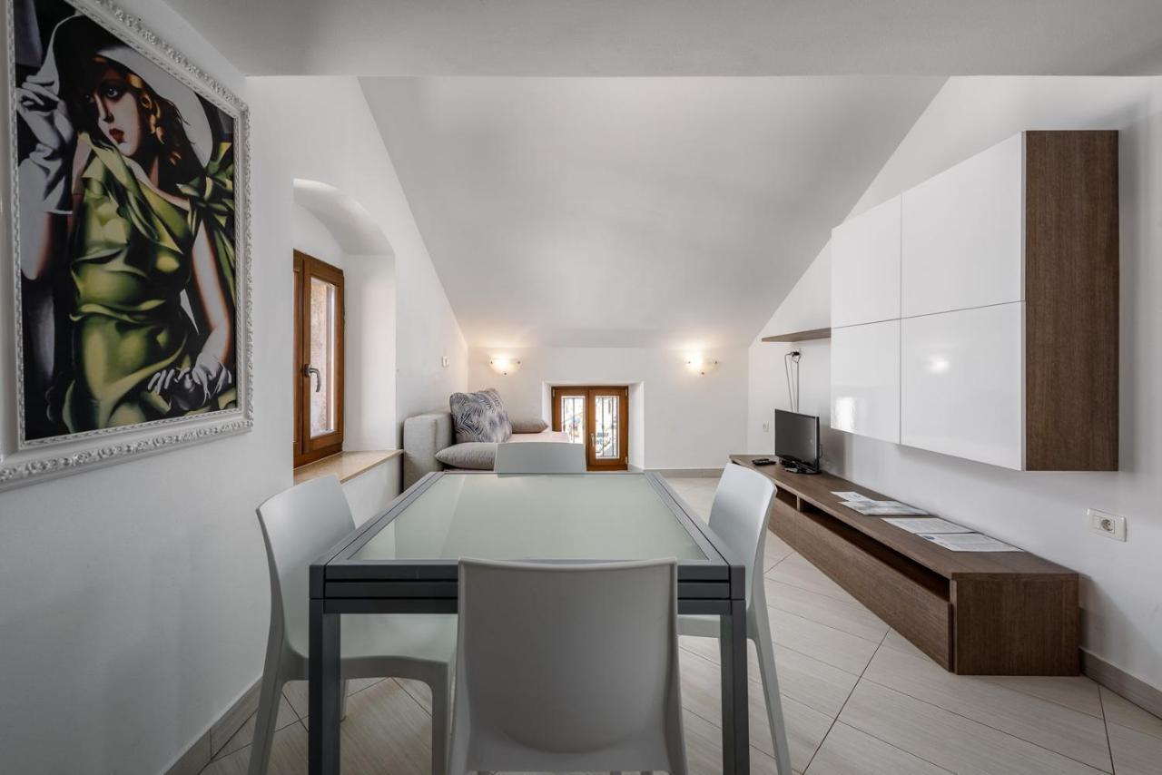 Apartments Dante 乌马格 外观 照片