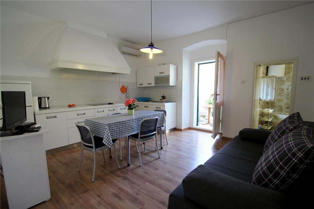 Apartments Dante 乌马格 客房 照片